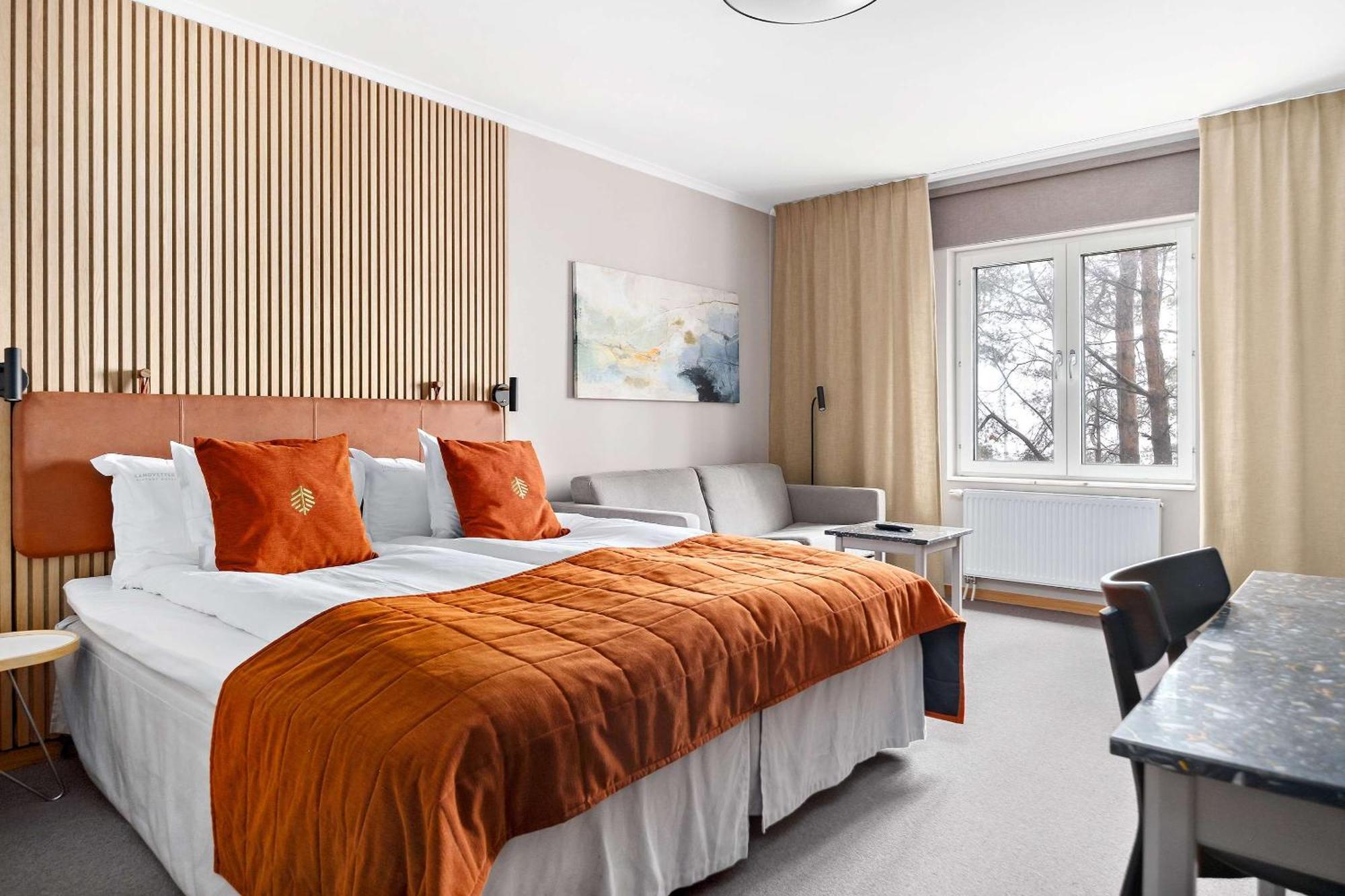 Standard King Room with Sofa Bed - Non-Smoking,1648891381:JPEG